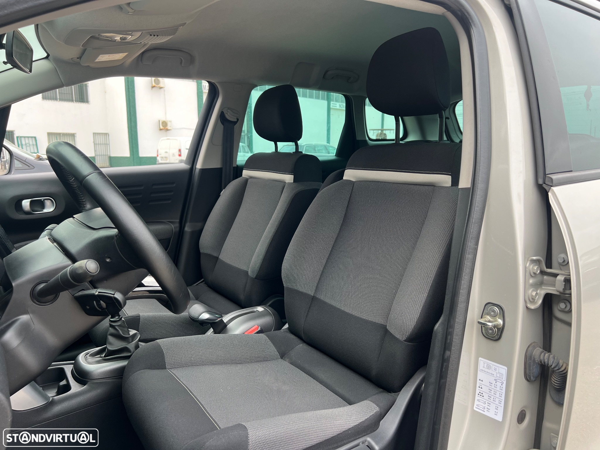 Citroën C3 Aircross 1.2 PureTech Shine - 17
