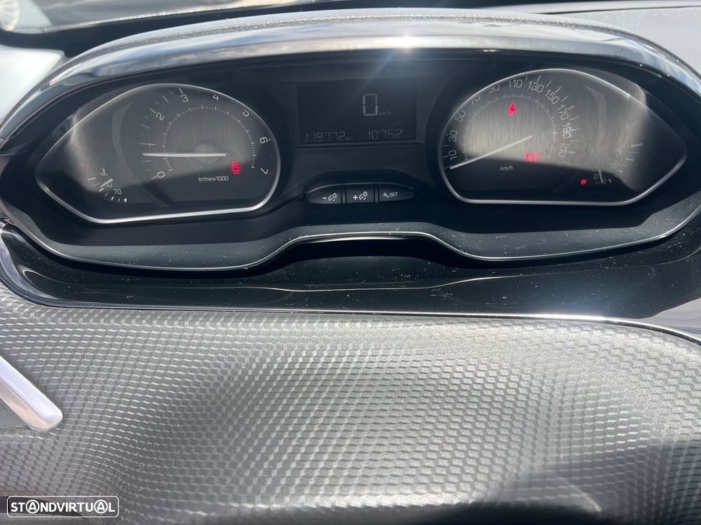 Peugeot 208 1.2 PureTech Style - 7