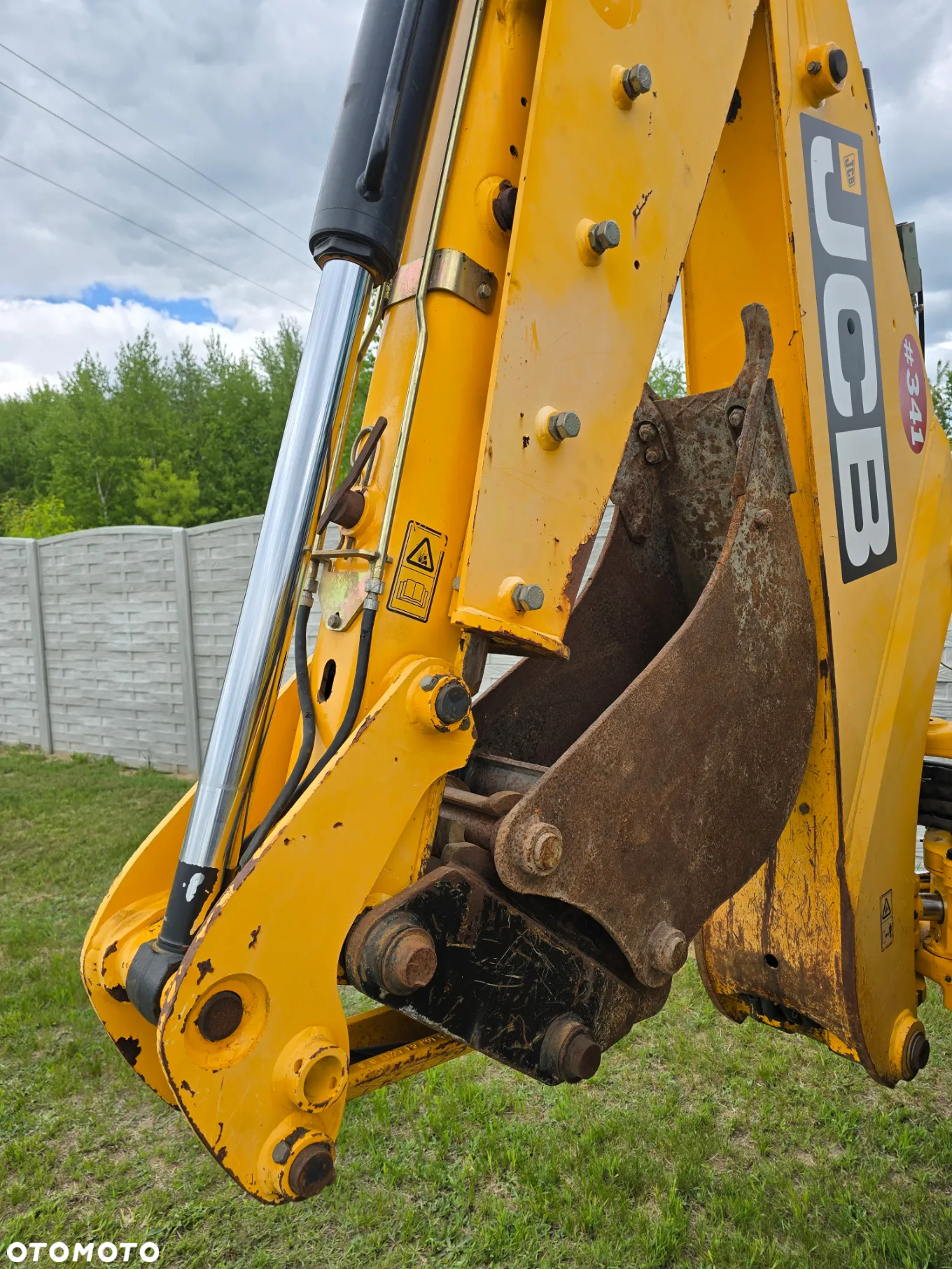 JCB - 9
