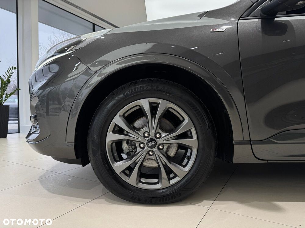 Ford Kuga 1.5 EcoBoost FWD ST-Line X - 17