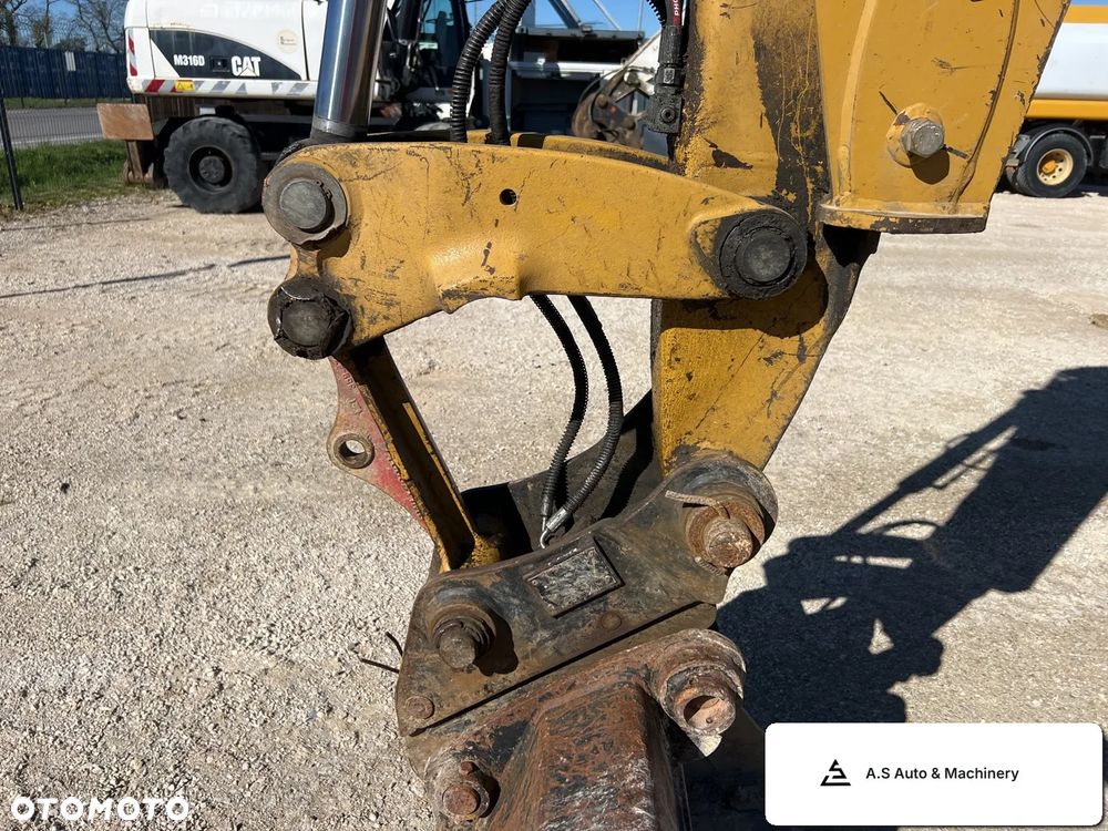 Caterpillar 432F2 - 30