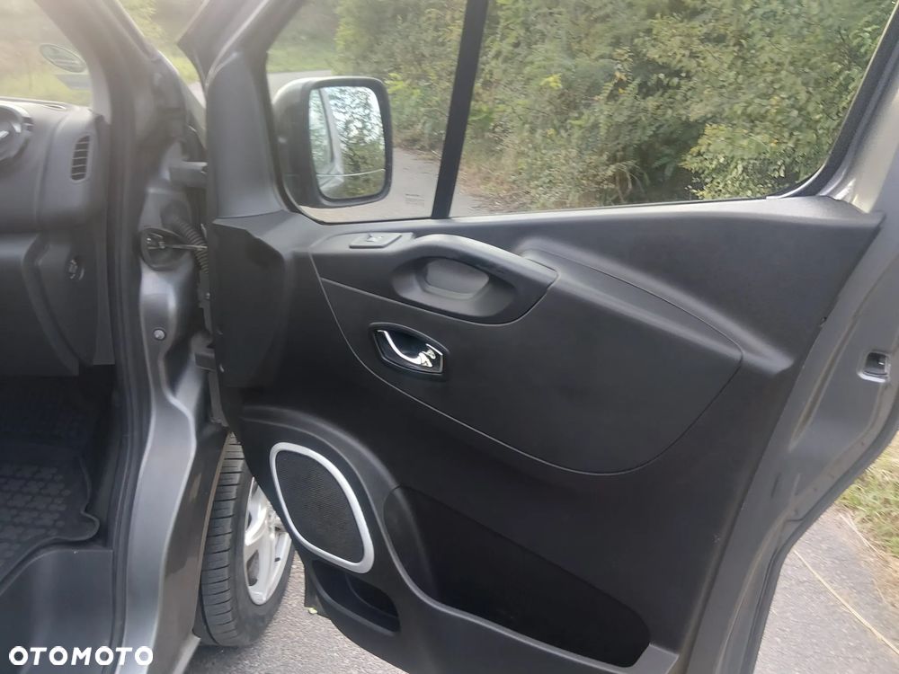 Opel Vivaro - 10