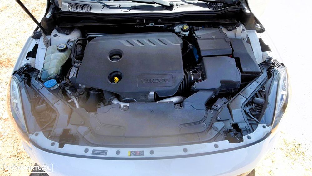 Volvo V40 1.6 D2 R-Design - 11