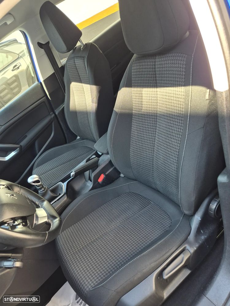 Peugeot 308 SW 1.2 PureTech Style - 17