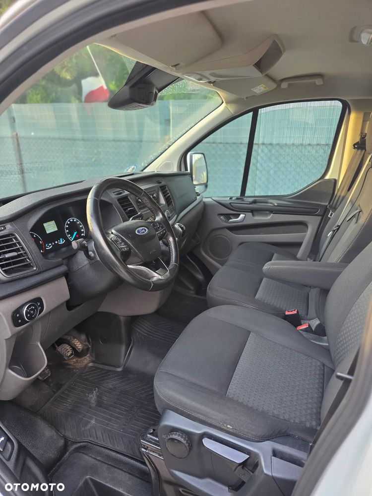 Ford TRANSIT CUSTOM - 8