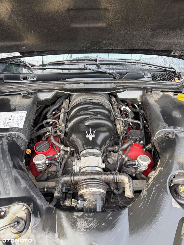 Maserati GranTurismo S Automatik - 14