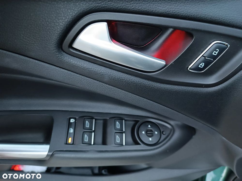Ford Kuga - 13