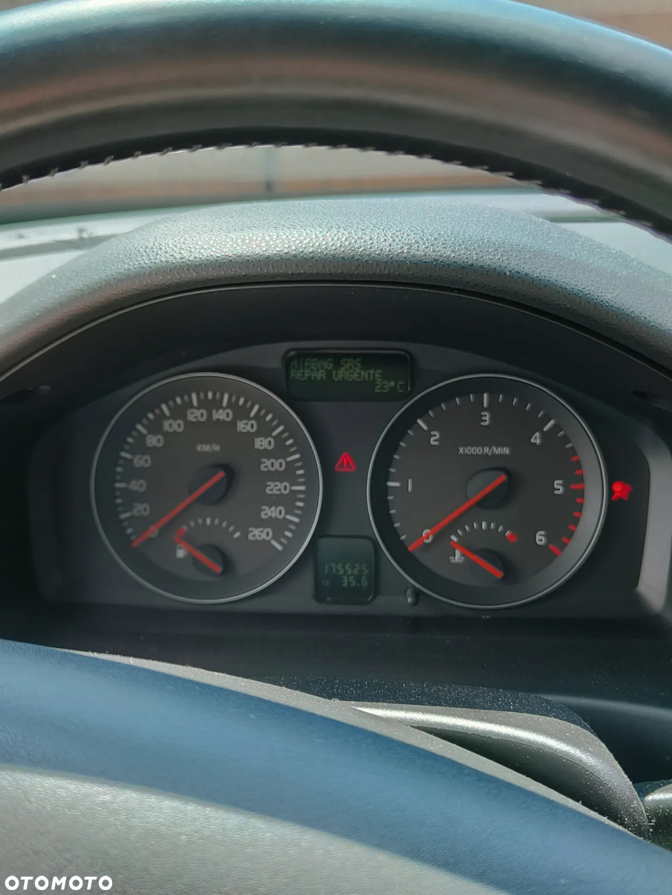 Volvo S40 2.0D - 9
