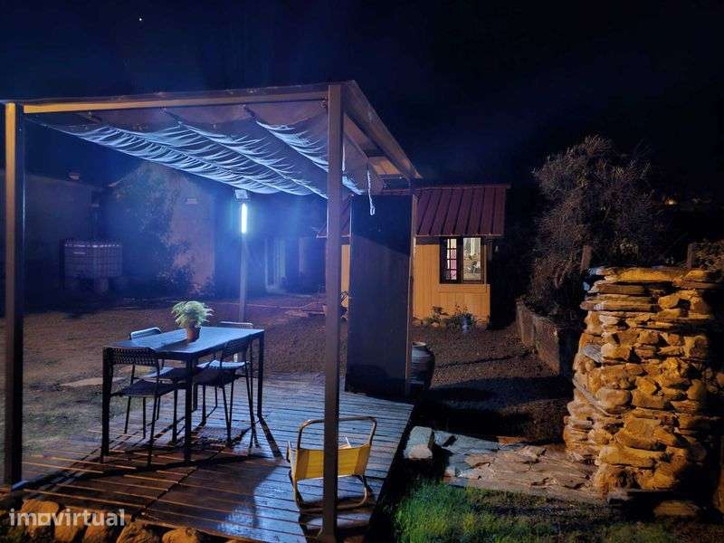 PARAÍSO RÚSTICO À VENDA: Chalé Encantador com Àrea de Lazer Completa! - Grande imagem: 2/8