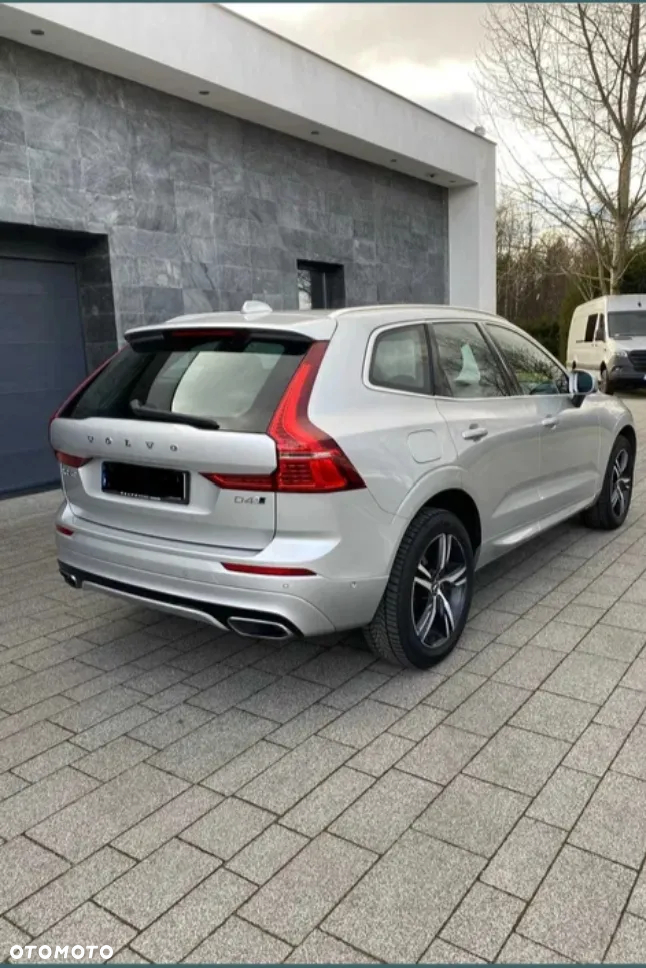 Volvo XC 60 D4 R-Design - 3