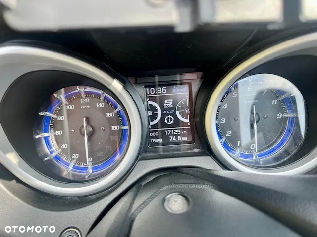 Yamaha Tmax - 10