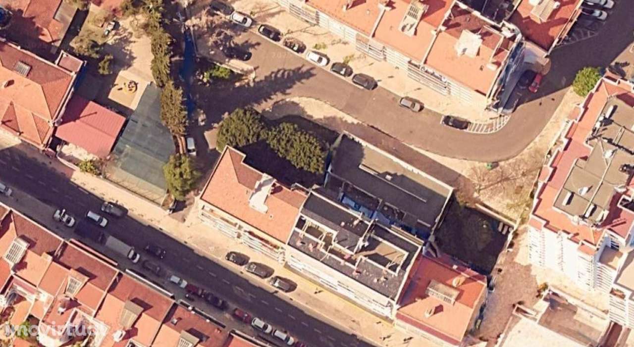 INVESTIMENTO: Terreno Urbano com Potencial de Rentabilidade em Benfica - Grande imagem: 2/9