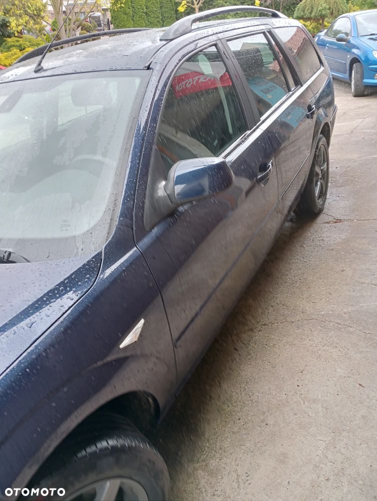 Ford Mondeo 1.8 Ambiente - 6