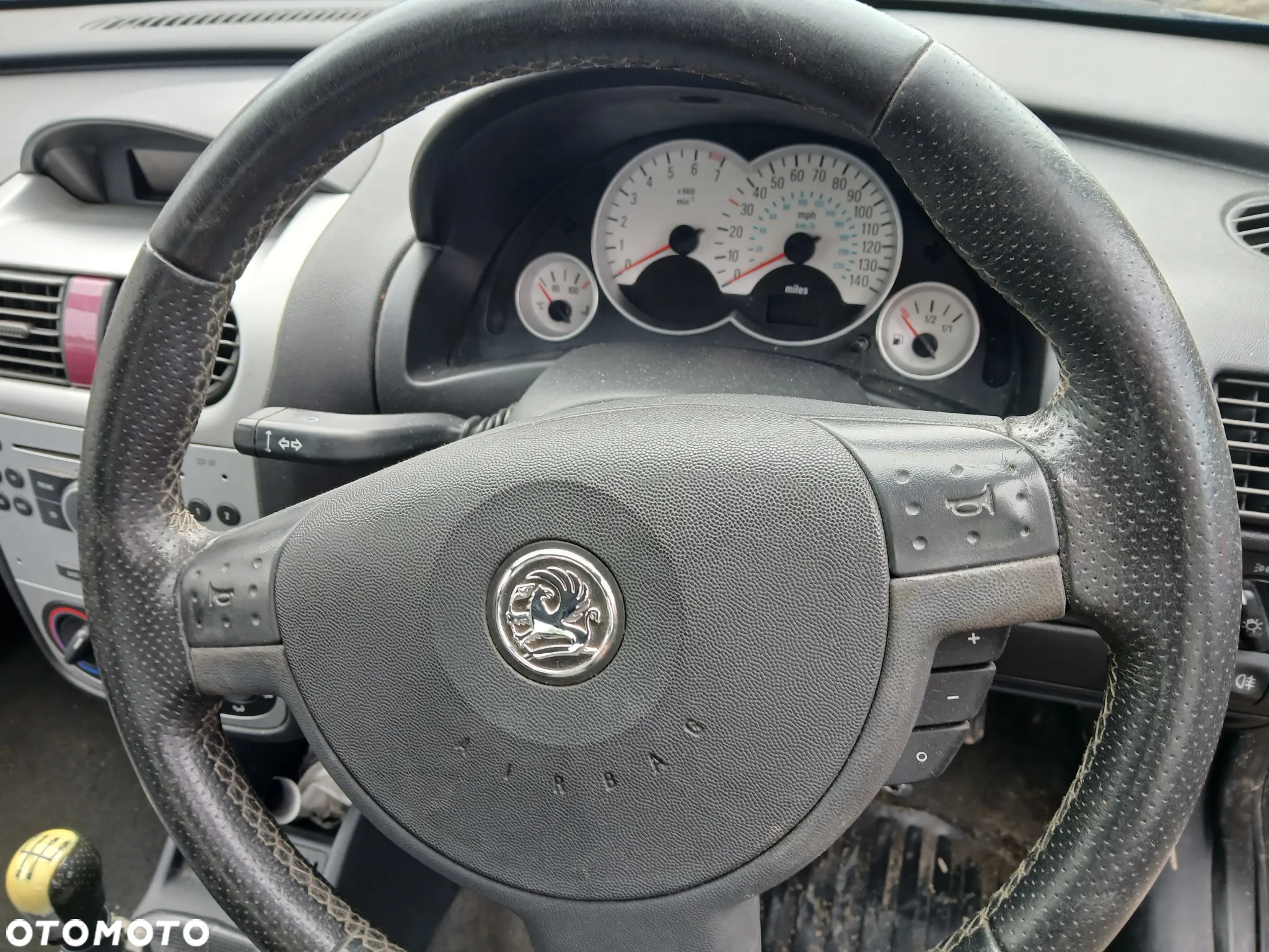 vauxhall/opel corsa C anglik fotel fotele kanapa deska kokpit podsufitka boczek boczki klamka - 2