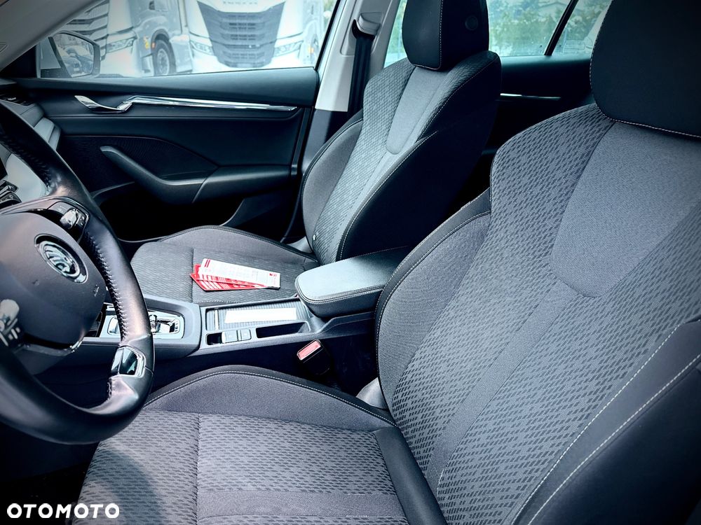 Skoda Octavia 2.0 TDI Style DSG - 17