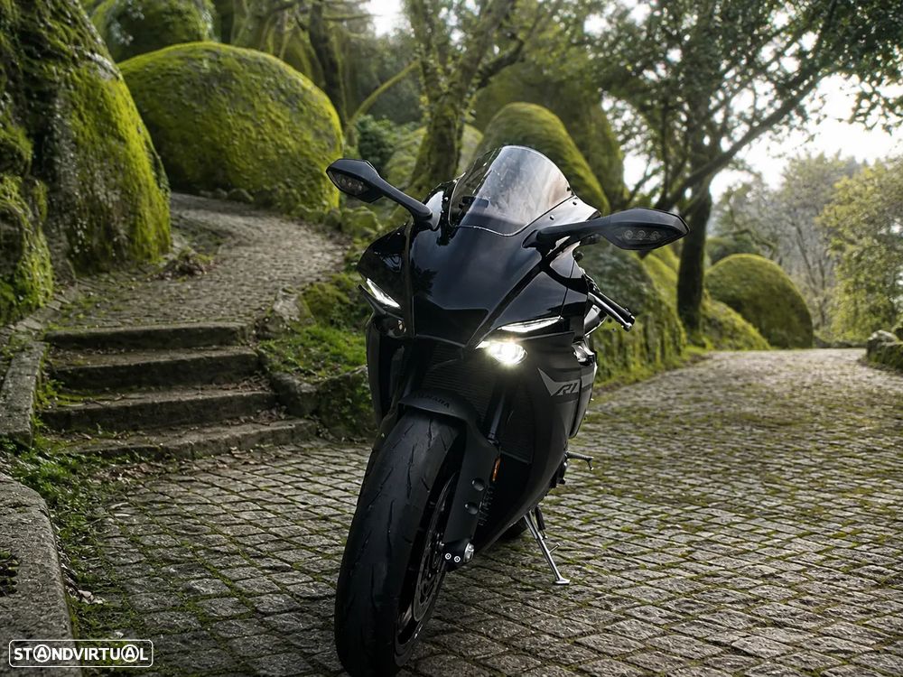 Yamaha YZF R1 - 27