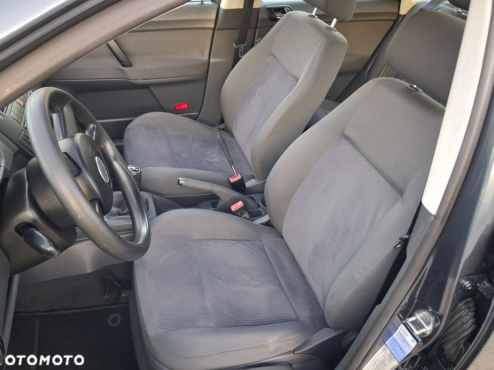 Volkswagen Polo 1.4 16V Comfortline - 8