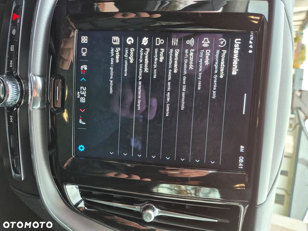 Volvo XC 60 B4 D Momentum Pro - 18