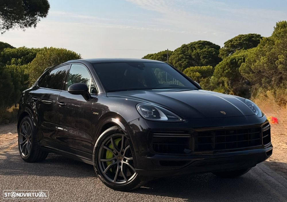 Porsche Cayenne Coupé Turbo S E-Hybrid Tiptronic S - 2