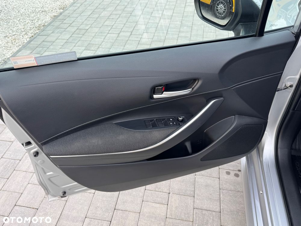 Toyota Corolla 1.8 Hybrid Comfort - 13