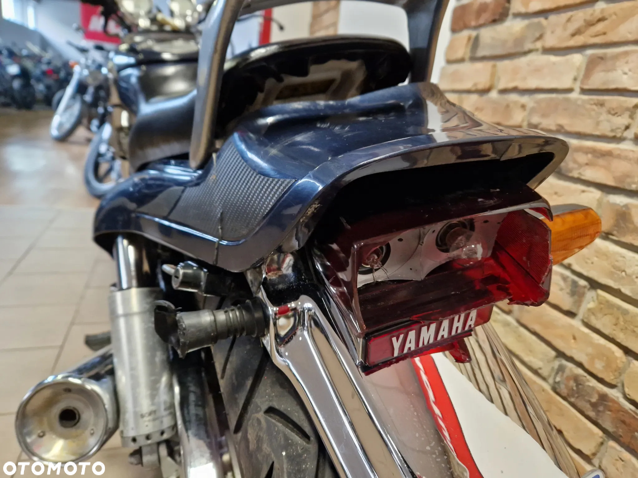 Yamaha FZX - 9