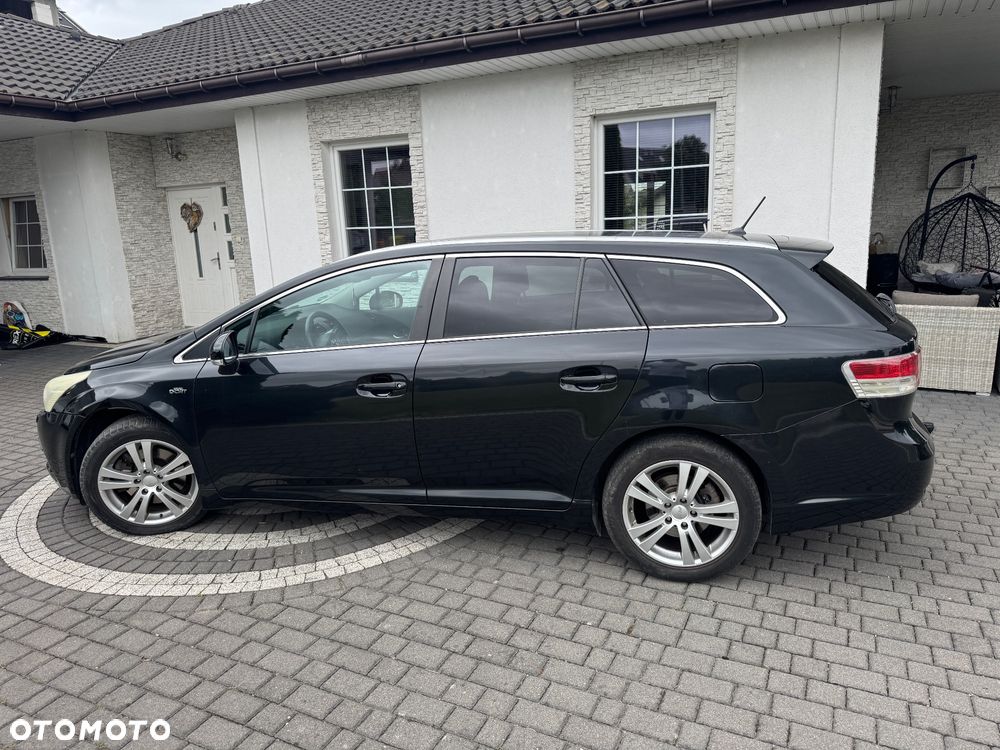 Toyota Avensis 2.2 D-CAT Executive - 11