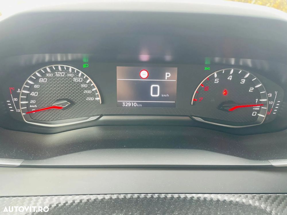 Peugeot 2008 1.2 PureTech EAT8 STT Active Pack - 10