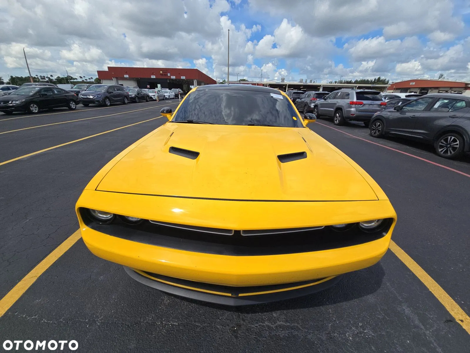 Dodge Challenger - 3