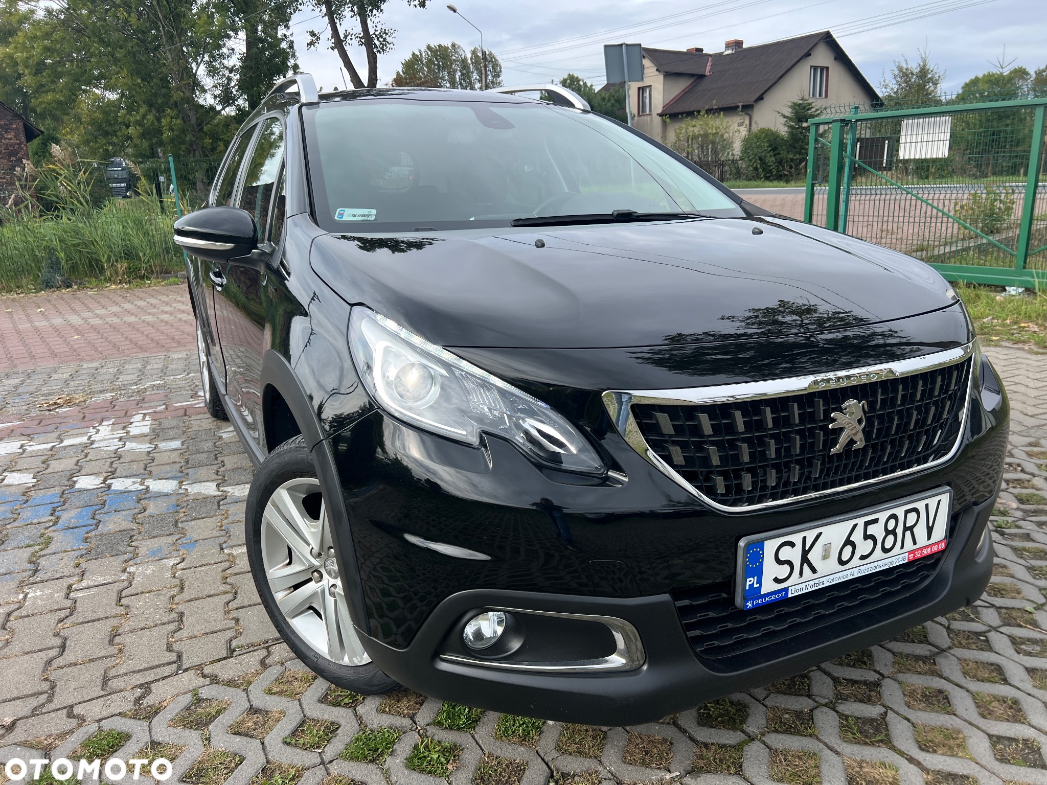 Peugeot 2008 1.2 Pure Tech Signature - 23