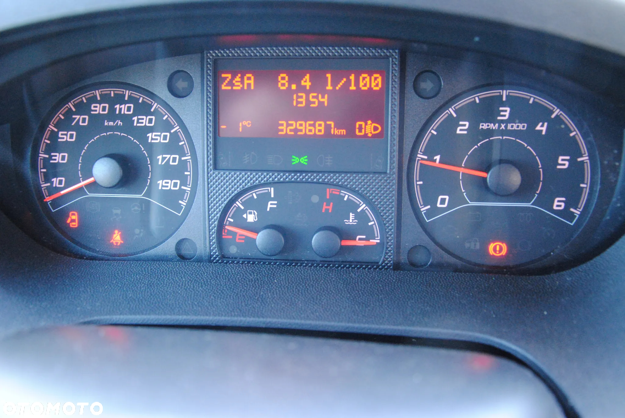 Peugeot Boxer HDi 333 L2H2 Active - 24