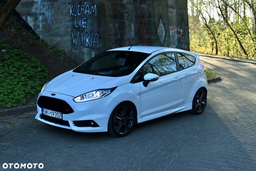 Ford Fiesta ST EU6 - 2