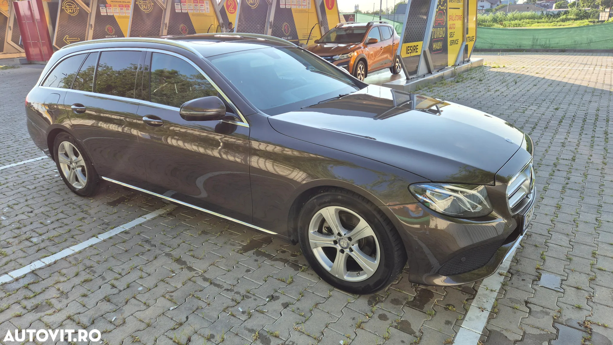 Mercedes-Benz E 220 d T-Modell Aut. - 3