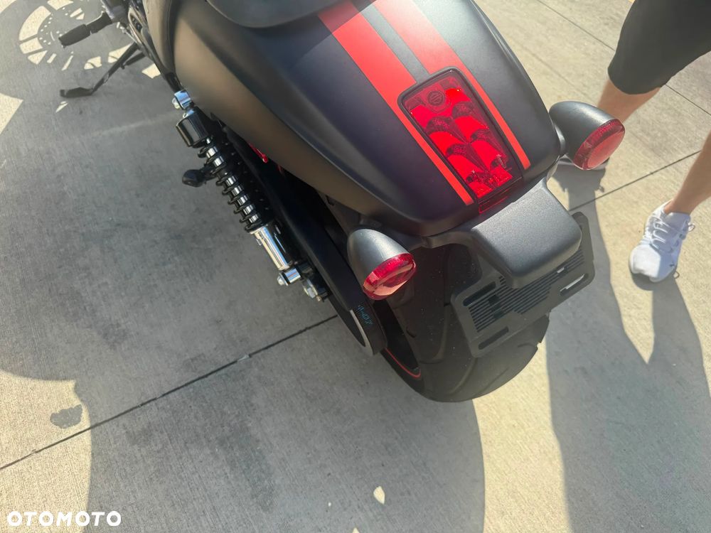 Harley-Davidson V-Rod Night Rod - 13