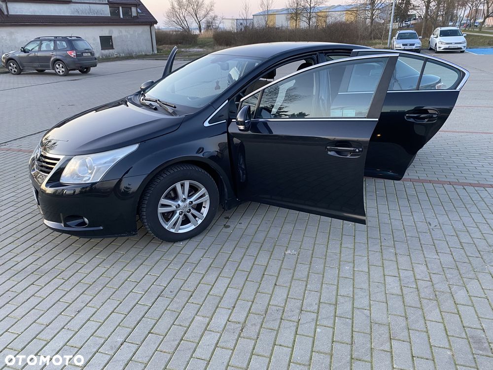 Toyota Avensis 2.0 D-4D Luna - 13