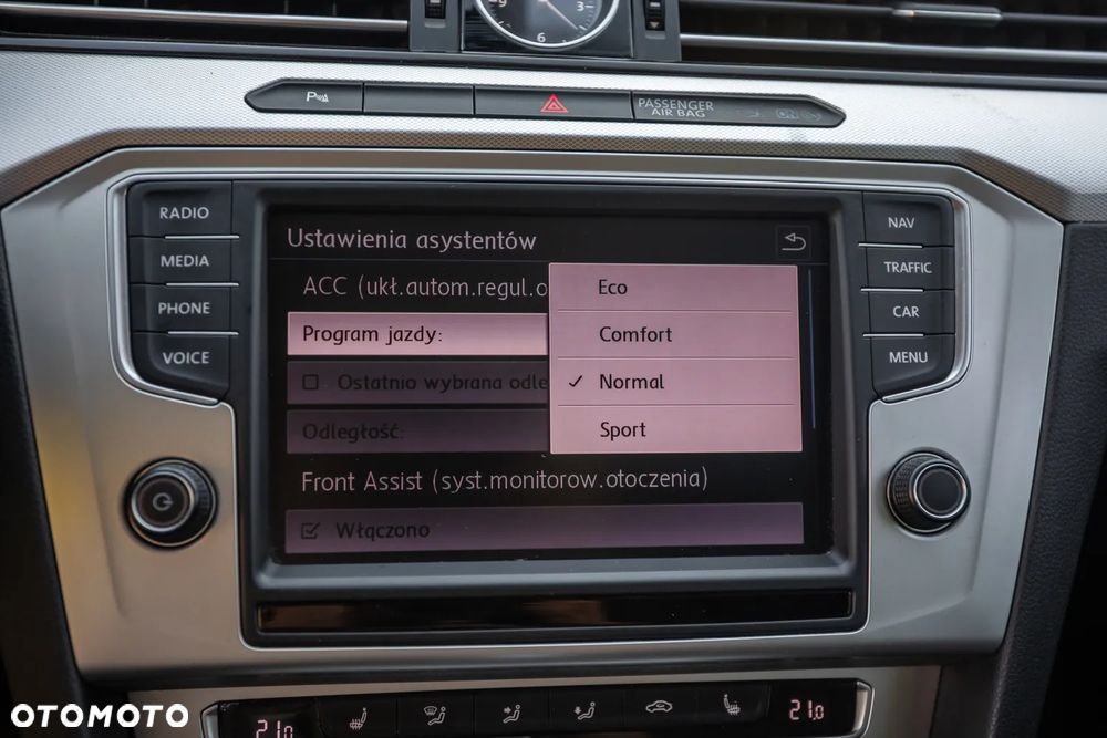 Volkswagen Passat Variant 2.0 TDI SCR DSG - 29