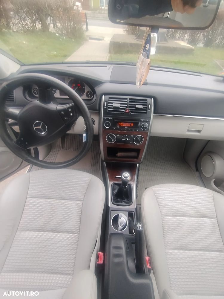 Mercedes-Benz B 200 - 9