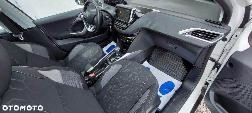 Peugeot 2008 PureTech 110 Stop&Start EAT6 Active - 30