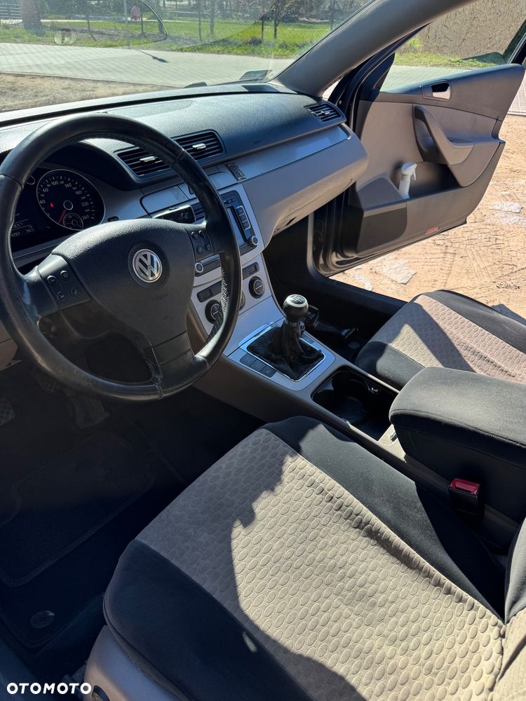 Volkswagen Passat 1.8 TSI Comfortline - 18