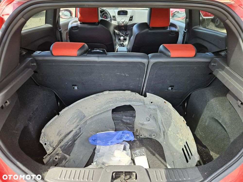 Ford Fiesta 1.6 EcoBoost ST - 17