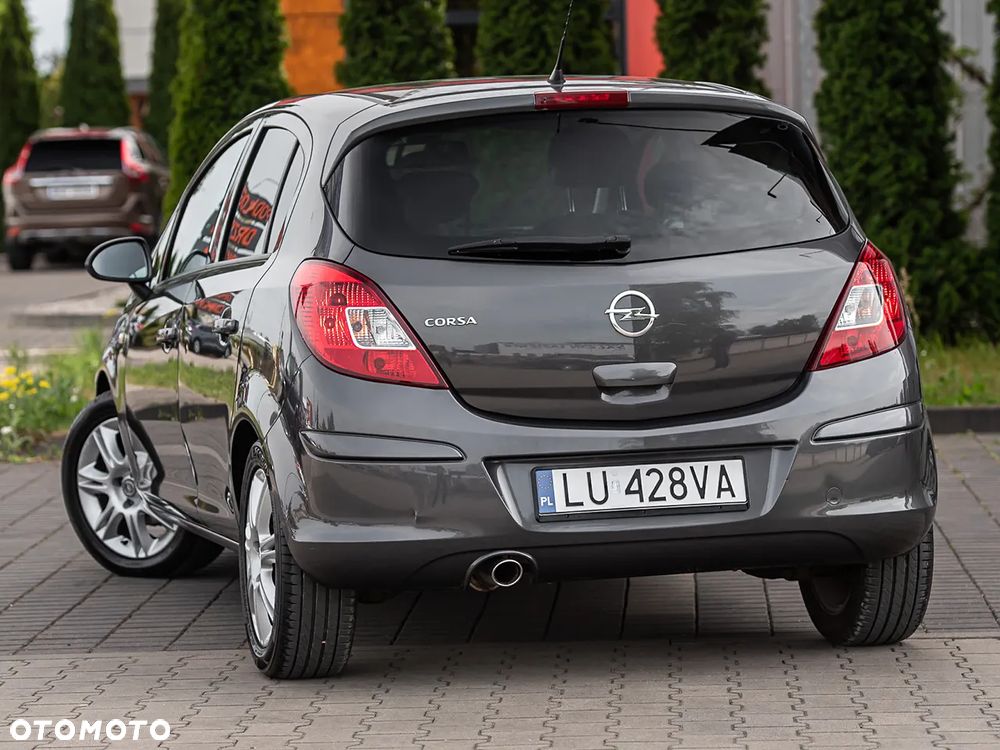 Opel Corsa 1.4 16V Innovation - 2