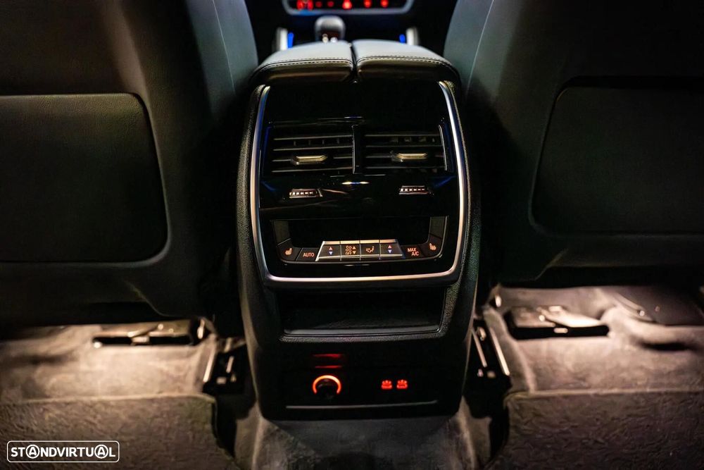 BMW XM 50e - 17
