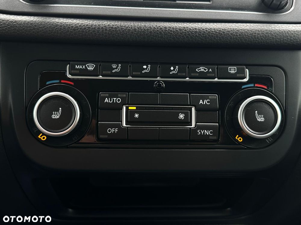 Volkswagen Tiguan 2.0 TDI DPF 4Motion BlueMotion Technology DSG Sport & Style - 28