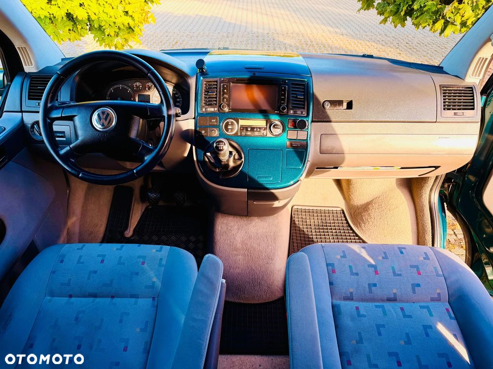 Volkswagen Multivan - 9