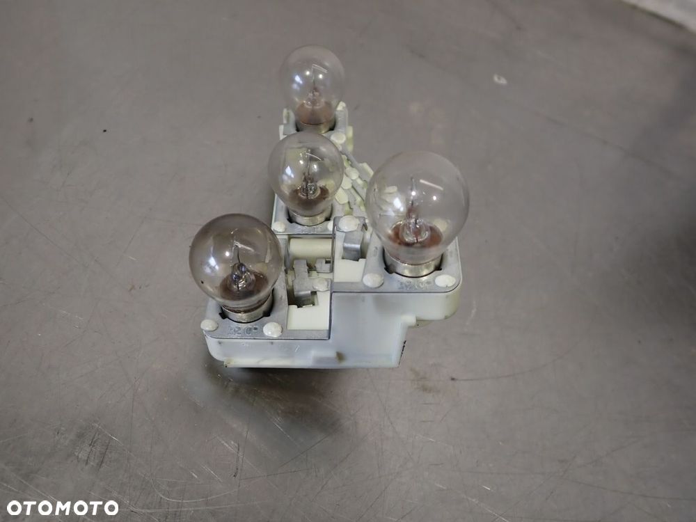 WKŁAD LAMPY LEWY TYŁ BMW E91 - 2