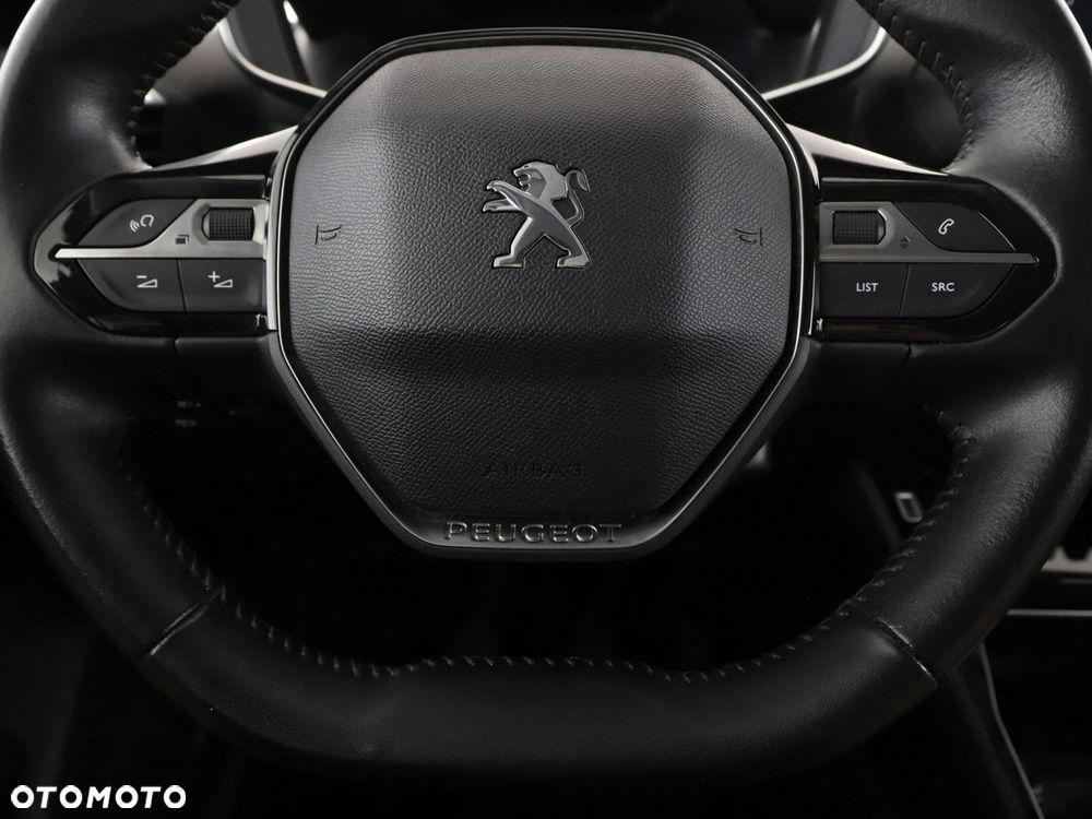 Peugeot 2008 1.2 PureTech Allure S&S - 22