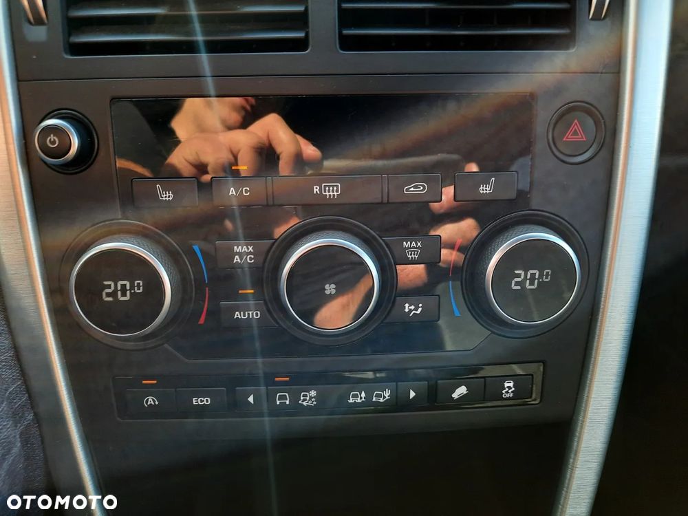 Land Rover Discovery Sport TD4 Sky View - 37