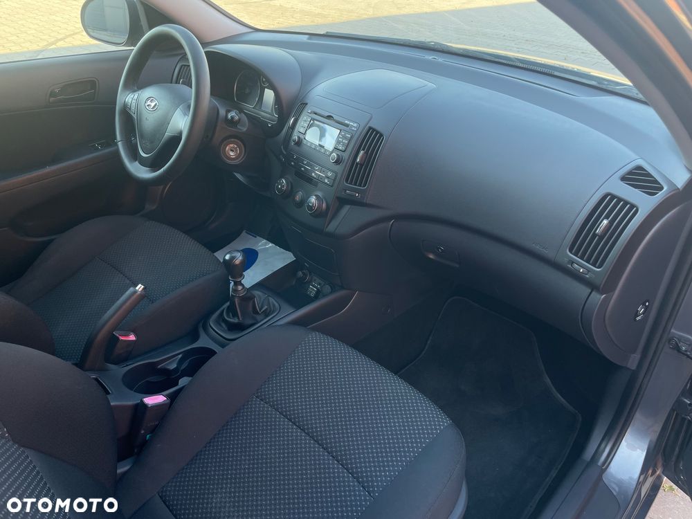Hyundai i30 1.4 Comfort - 14