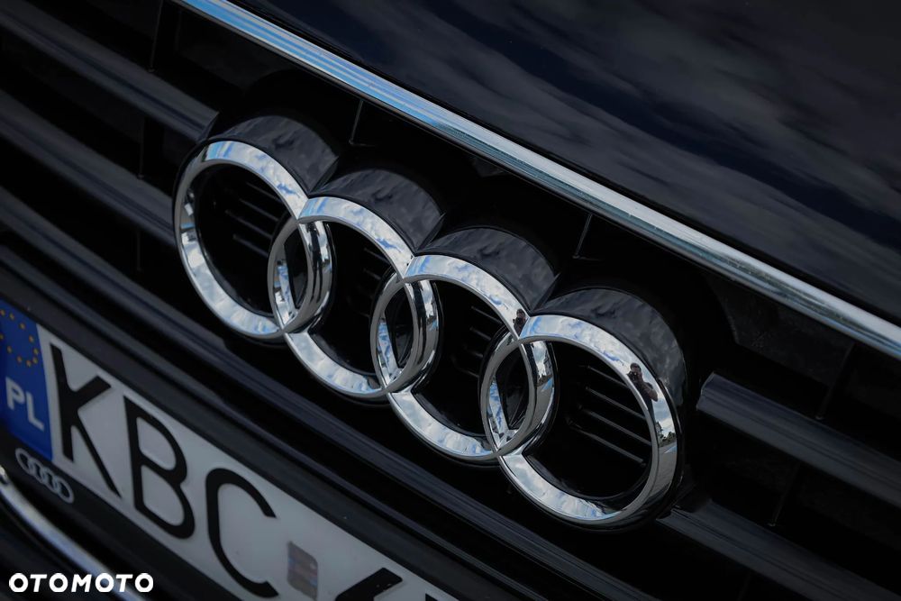 Audi A4 Avant 2.0 TDI ultra - 16