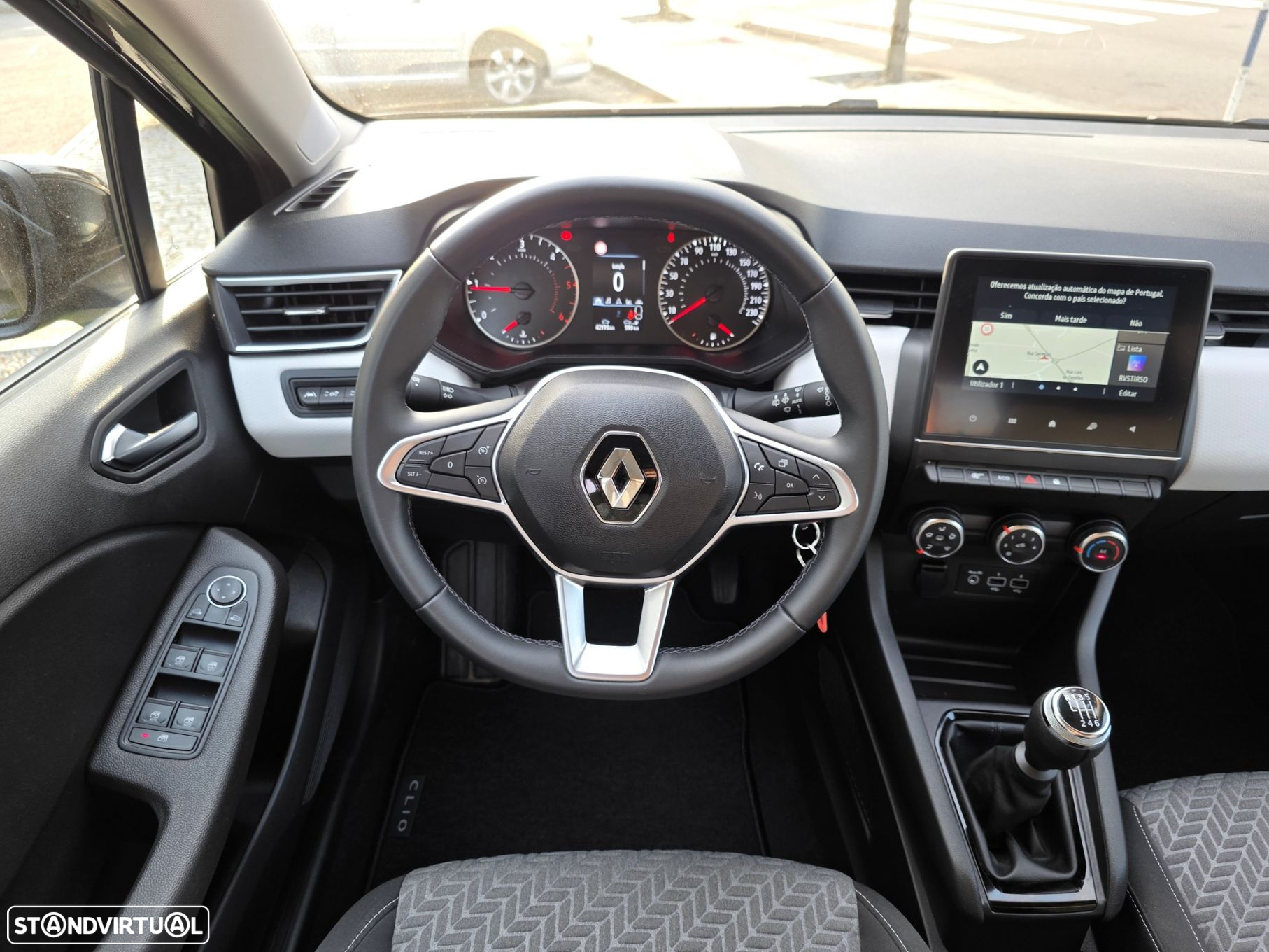 Renault Clio 1.5 Blue dCi Evolution - 22