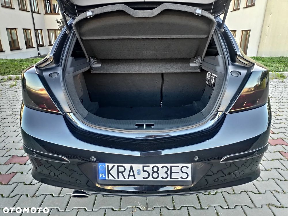 Opel Astra GTC 1.6 Turbo Sport - 12